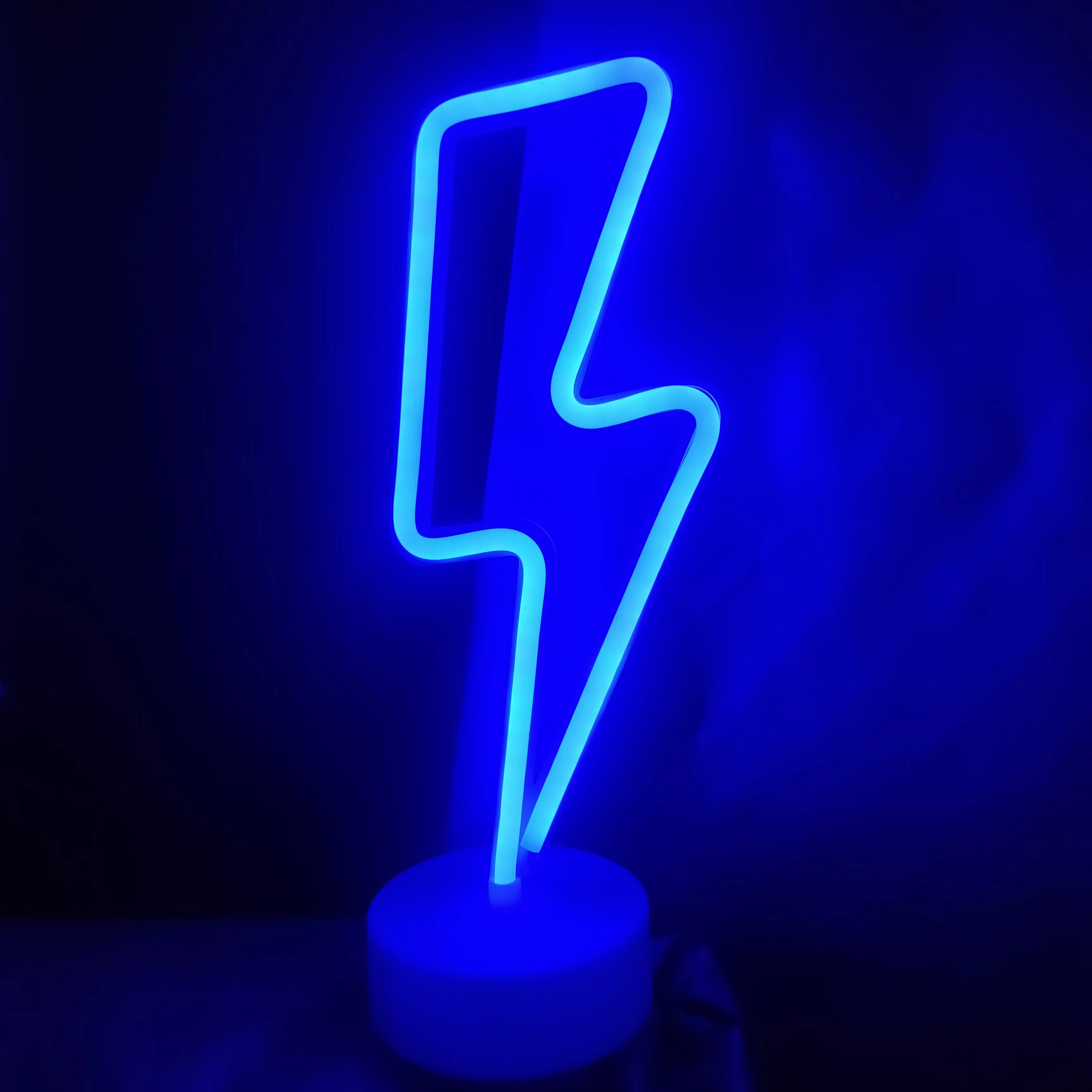 Lightning LED neon light, USB  - Party Games Girls Night のレビューと価格